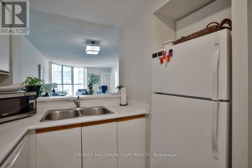 1104 - 150 Dunlop Street E — photo 18 of 28