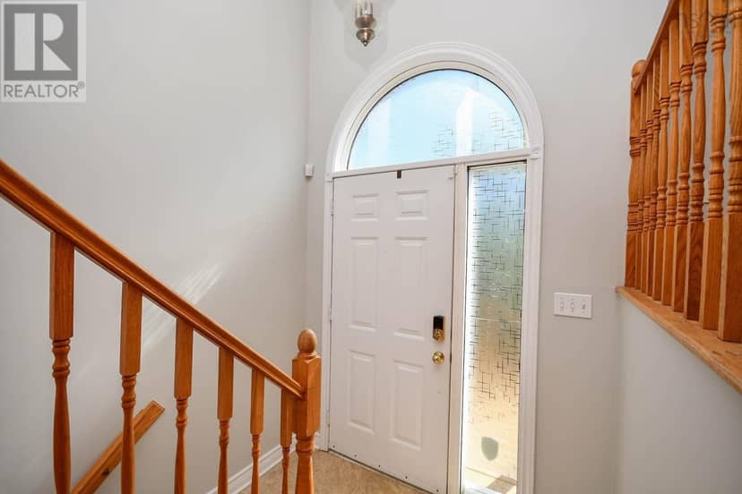 17 FURY Drive — photo 2 of 40