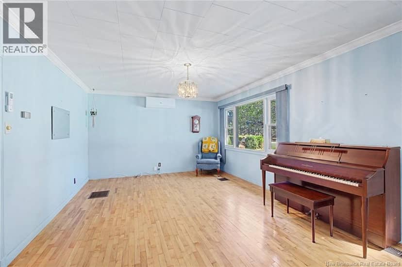 31 McLeod Avenue — photo 6 of 40