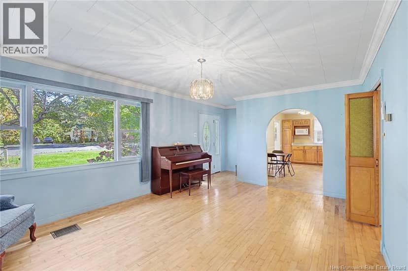 31 McLeod Avenue — photo 7 of 40