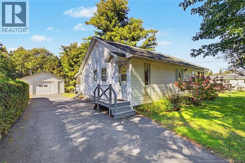 31 McLeod Avenue — photo 3 of 40
