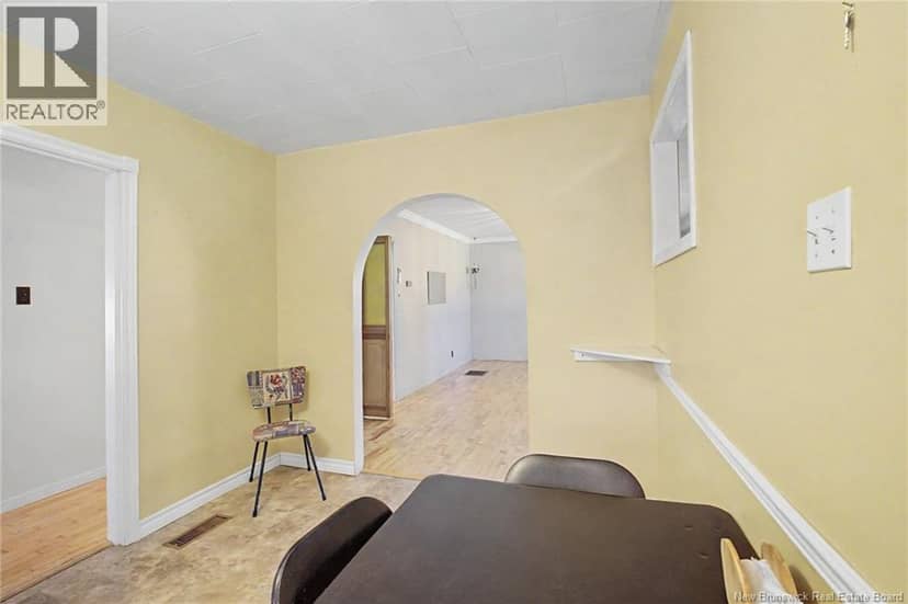 31 McLeod Avenue — photo 11 of 40