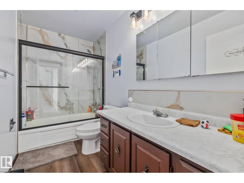 8812 135 AV NW — photo 35 of 40