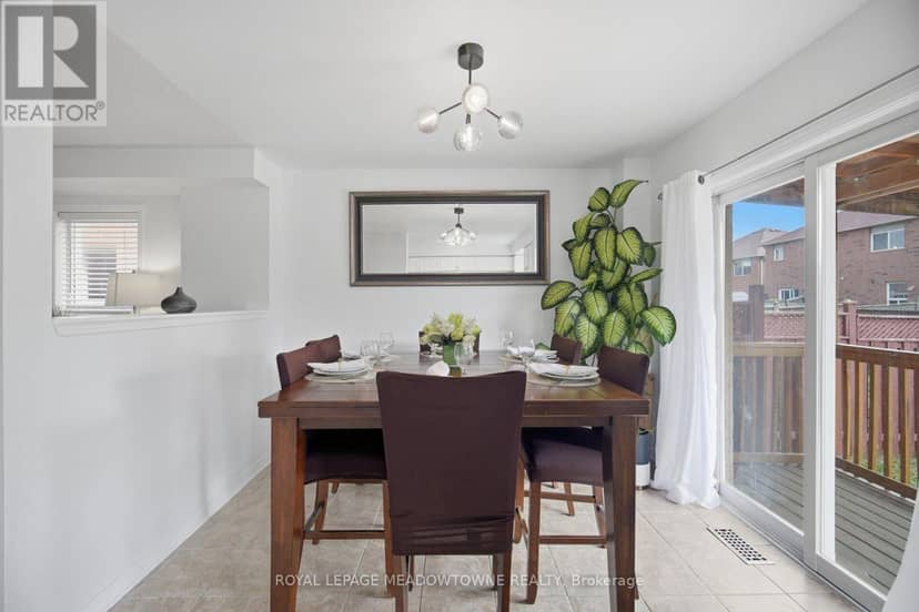 7 Secord Crescent — photo 12 of 35