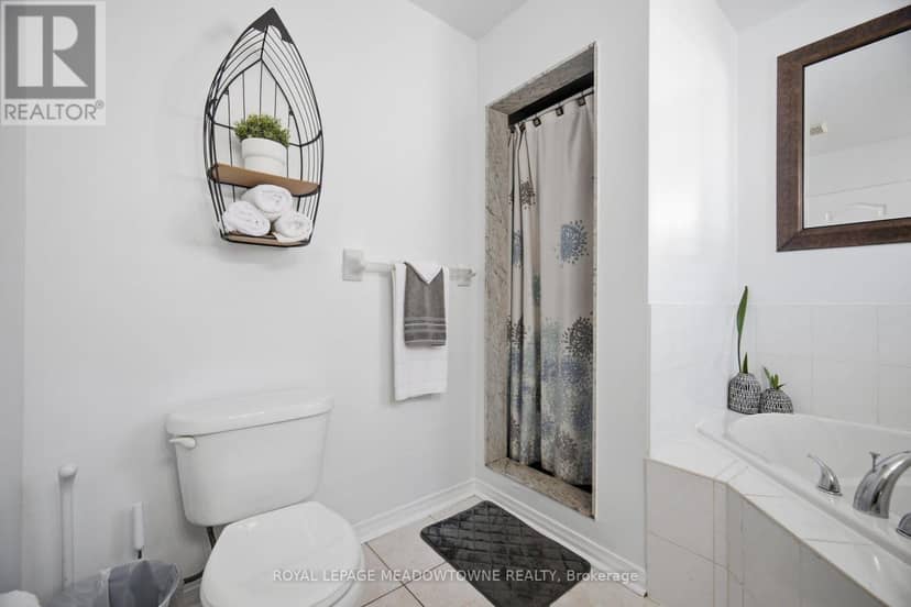 7 Secord Crescent — photo 21 of 35