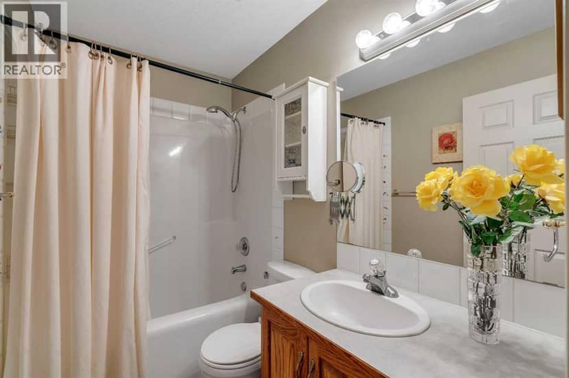 84 Willowbrook Crescent NW — photo 32 of 40