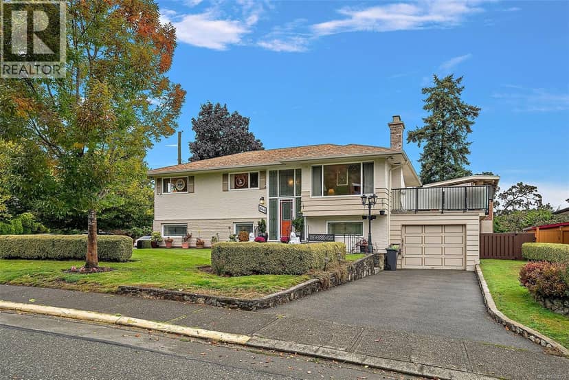 844 Rockheights Ave, Esquimalt