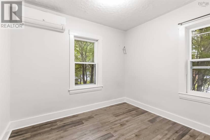8 Franklyn Street — photo 26 of 32