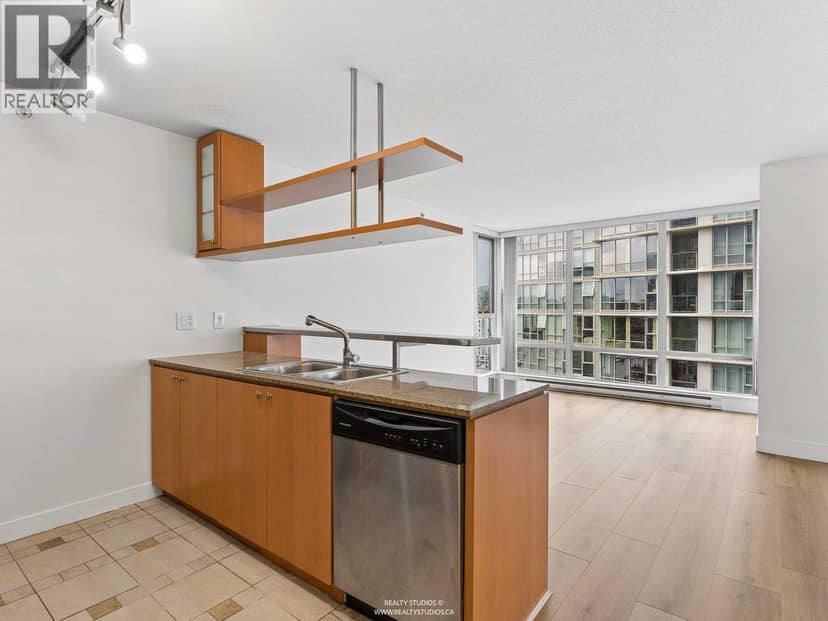 2208 1495 RICHARDS STREET, Vancouver, photo 2