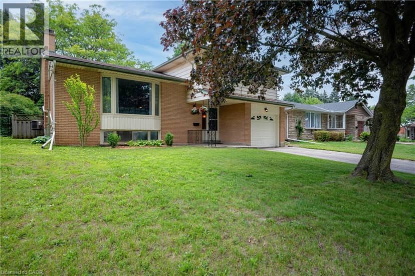 99 LORRAINE Avenue, Kitchener, photo 2