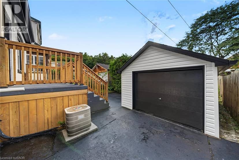 234 BALMORAL Avenue S — photo 32 of 37