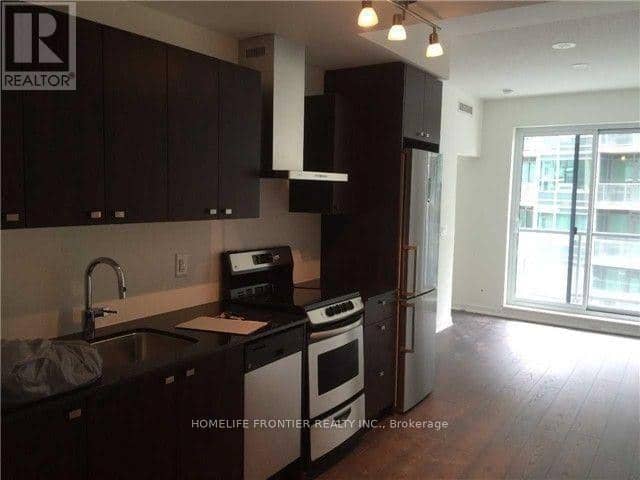 1601 - 51 East Liberty Street — photo 10 of 15
