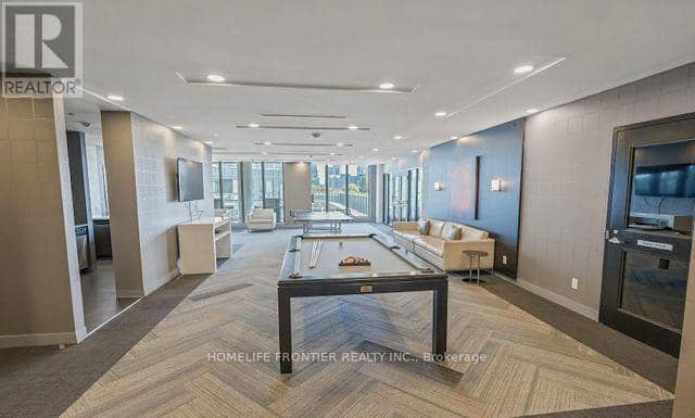 1601 - 51 East Liberty Street — photo 5 of 15