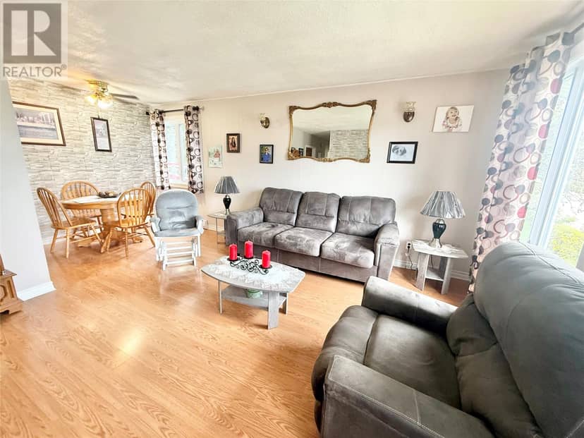 11 Caribou Road — photo 10 of 24