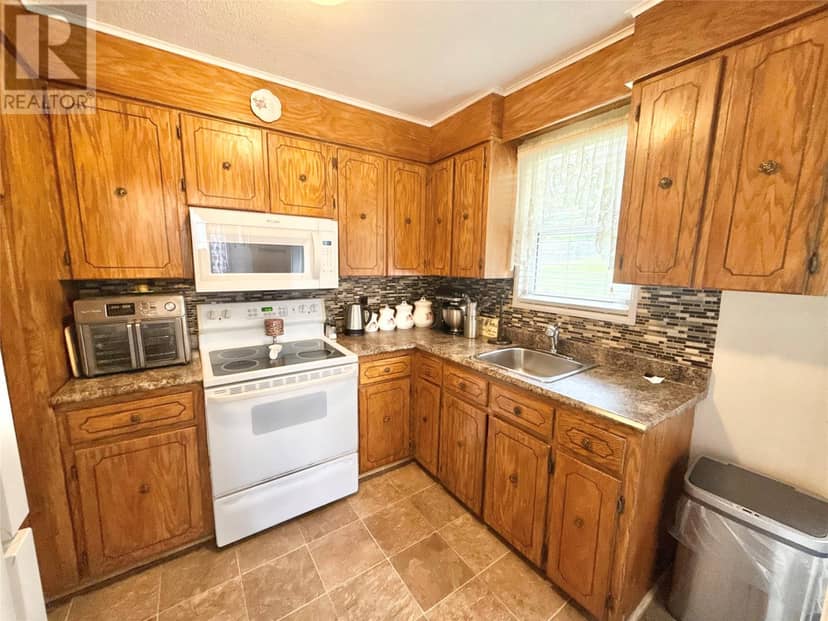 11 Caribou Road — photo 17 of 24