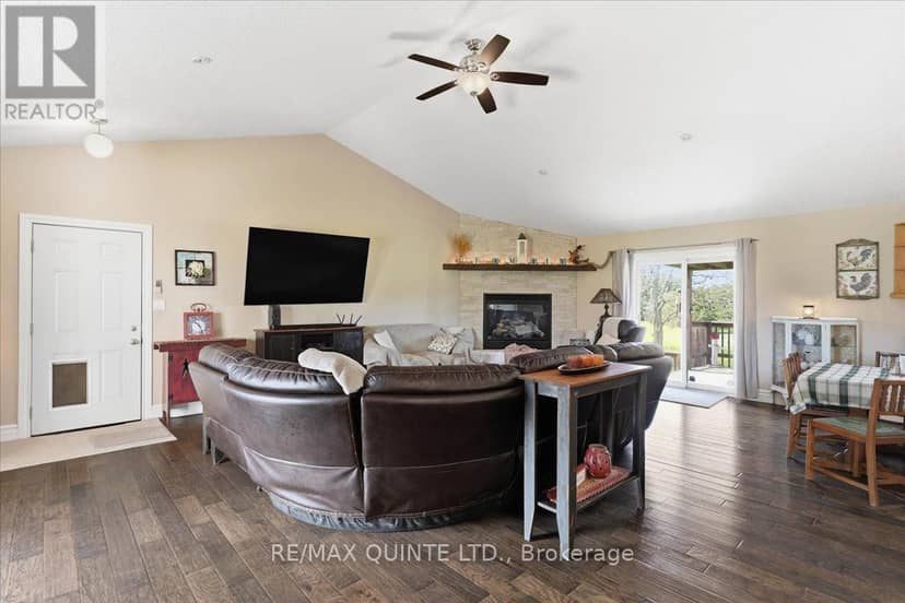 1686 County Road 13, Prince Edward County, photo 7
