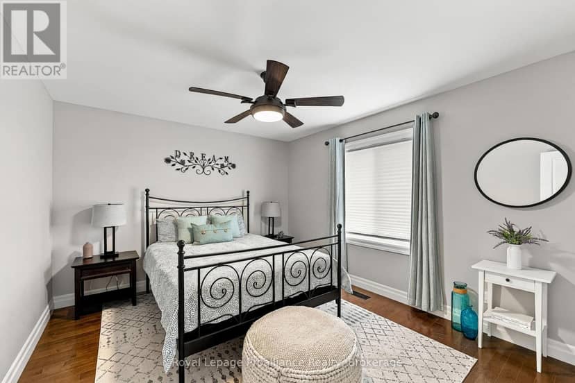31 Ambrosia Terrace — photo 27 of 40