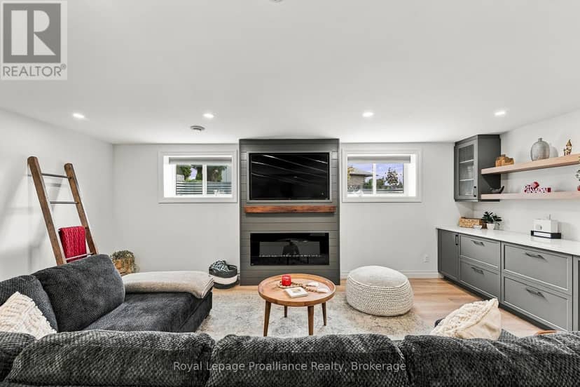 31 Ambrosia Terrace — photo 36 of 40