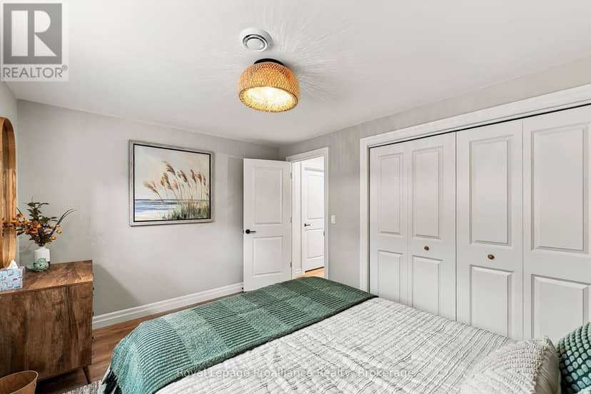 31 Ambrosia Terrace — photo 40 of 40