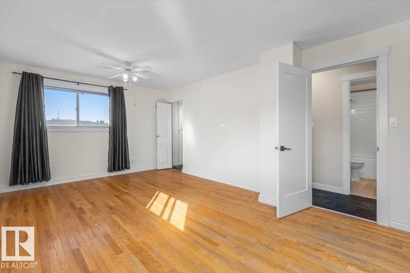 8907 136 AV NW — photo 16 of 40