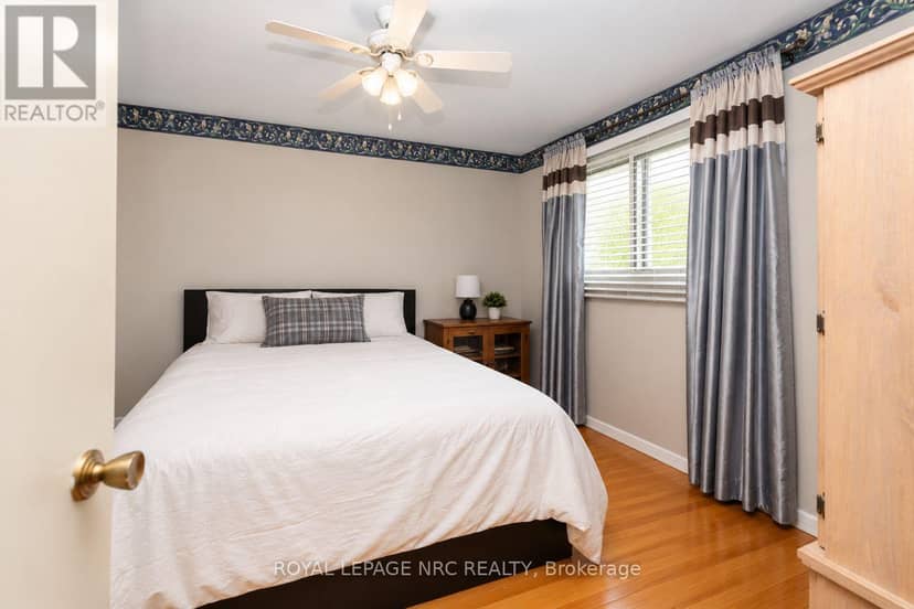 8 - 161 Berkindale Drive — photo 11 of 13