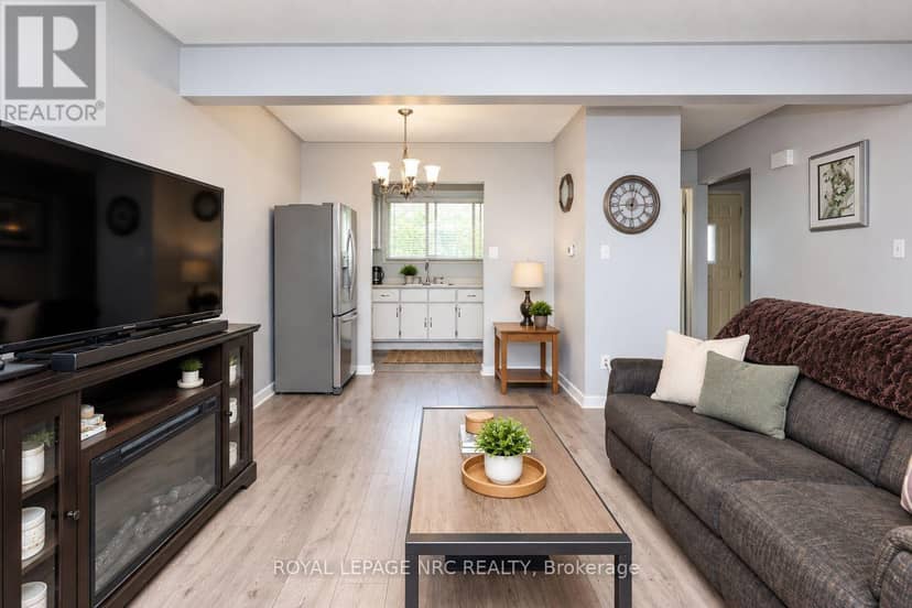 8 - 161 Berkindale Drive, Hamilton, photo 4