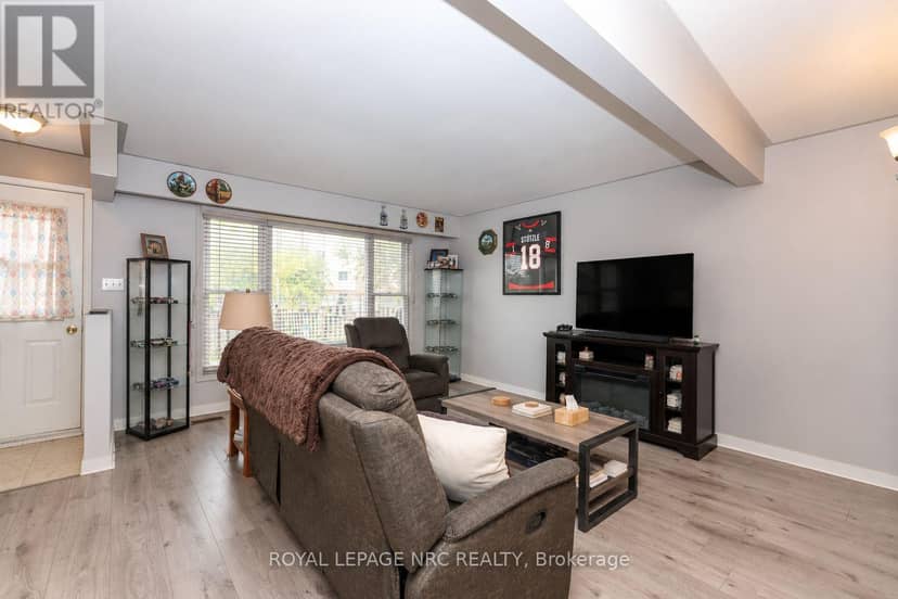 8 - 161 Berkindale Drive, Hamilton, photo 5