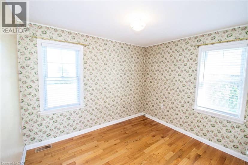 272 CARLTON Street — photo 10 of 27