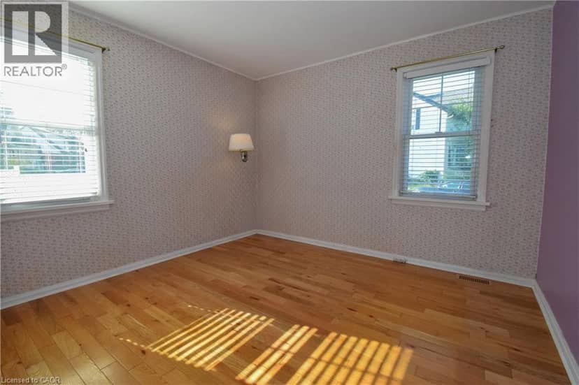 272 CARLTON Street — photo 11 of 27