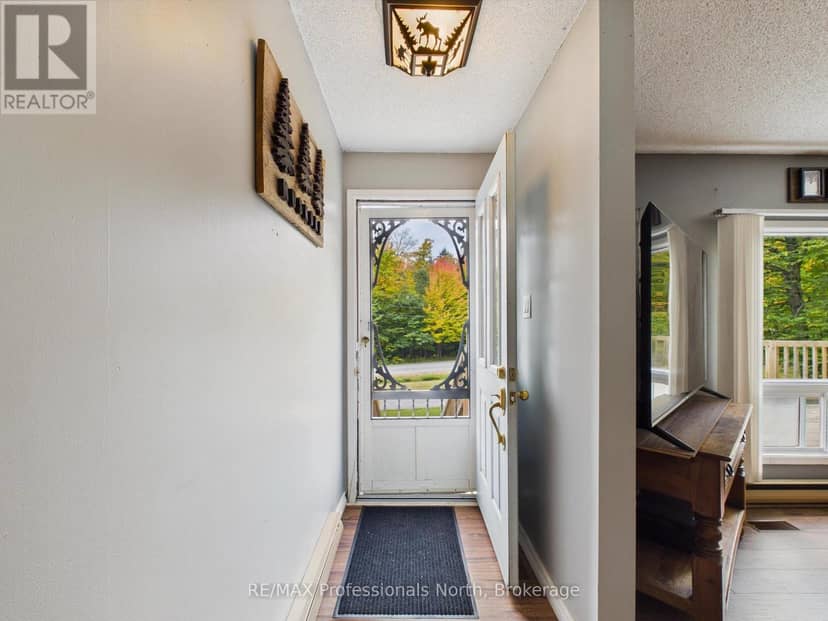4226 Aspdin Road — photo 5 of 40