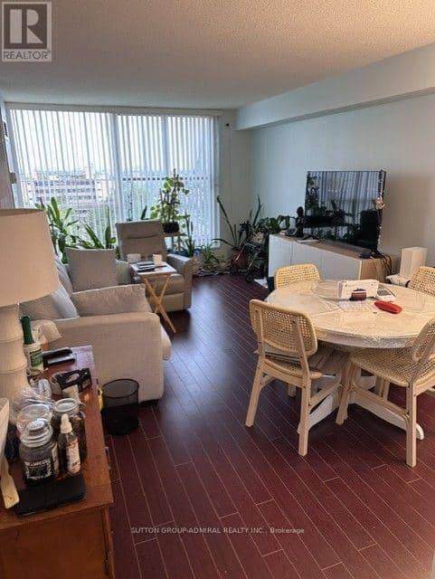 809 - 2 Neptune Drive, Toronto, photo 3