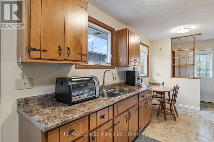 789 Eastwood Drive — photo 11 of 29
