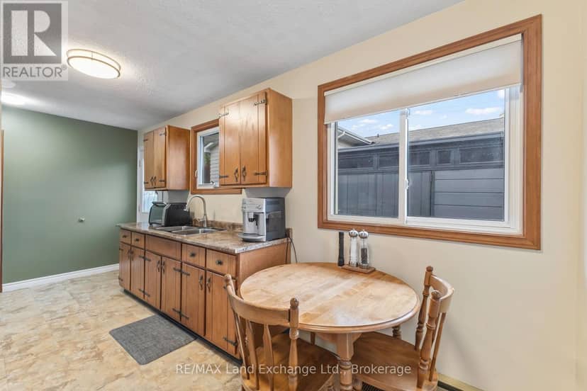 789 Eastwood Drive — photo 12 of 29