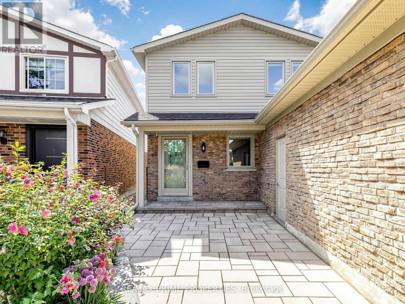 19 Post Horn Grove, Toronto, photo 2