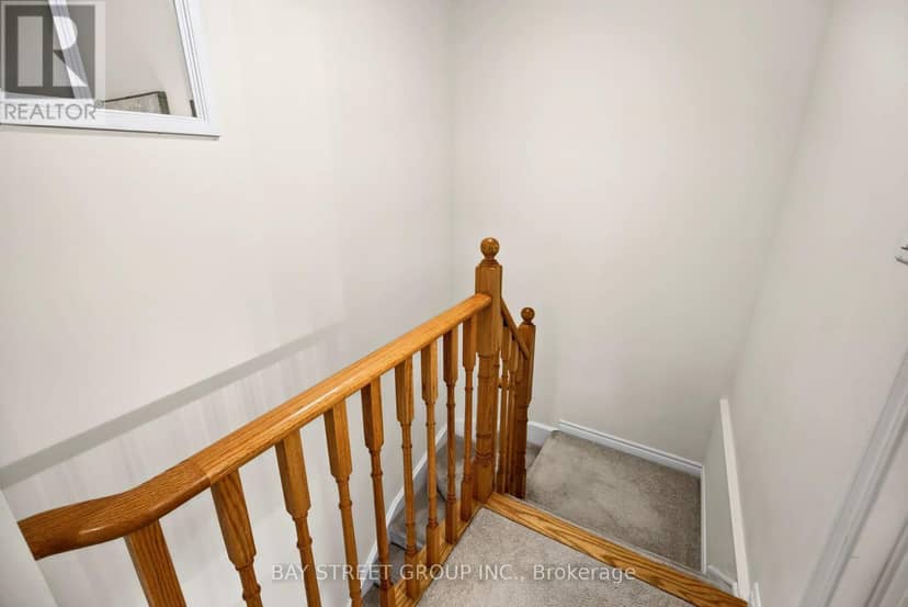 23 - 1 Eaton Park Lane E — photo 16 of 35