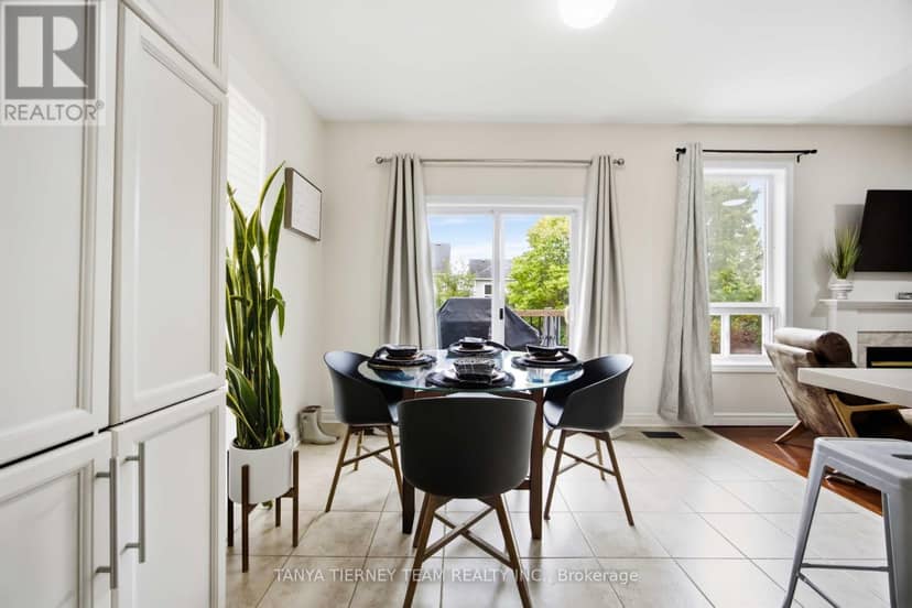 17 Cody Avenue — photo 15 of 40