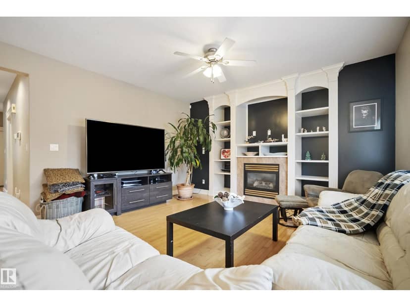 5403 60 ST — photo 16 of 40