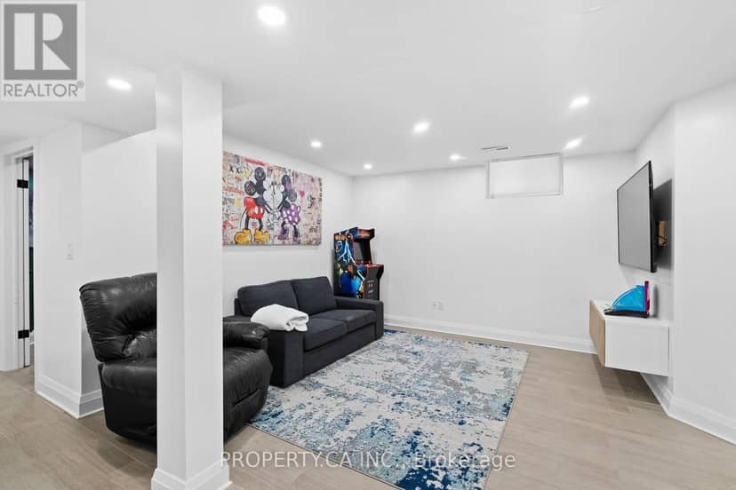 44 Andrew Hill Drive — photo 39 of 40