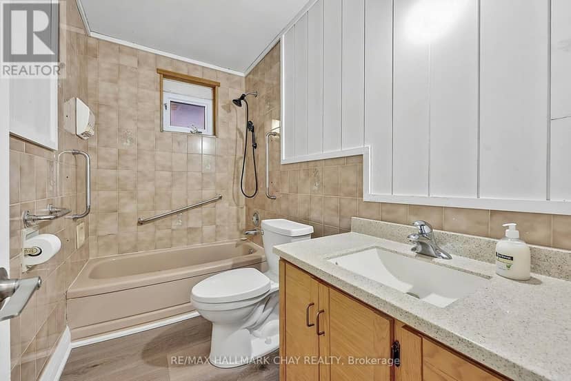 135 Peter Street — photo 32 of 40