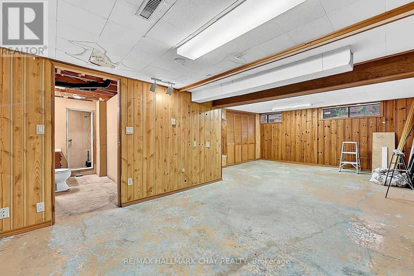 135 Peter Street — photo 37 of 40