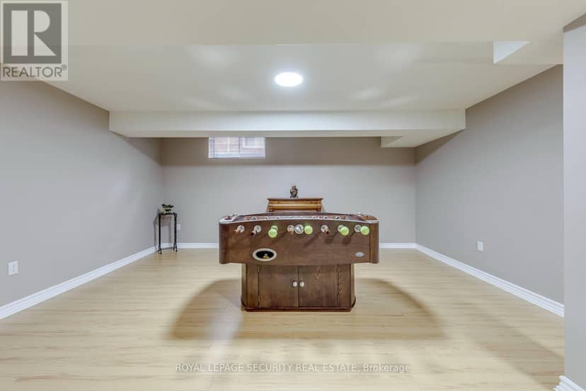 25 Pinecliff Crescent — photo 35 of 40