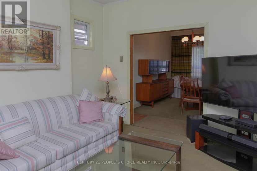 312 Runnymede Road — photo 9 of 40