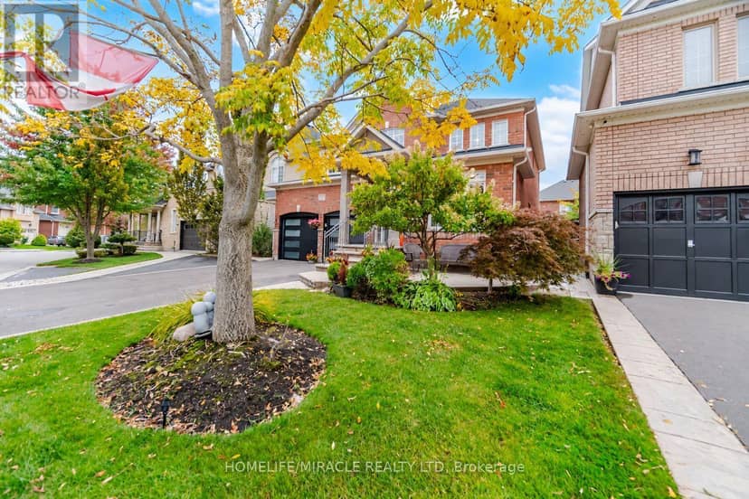 5 Billancourt Crescent — photo 9 of 40