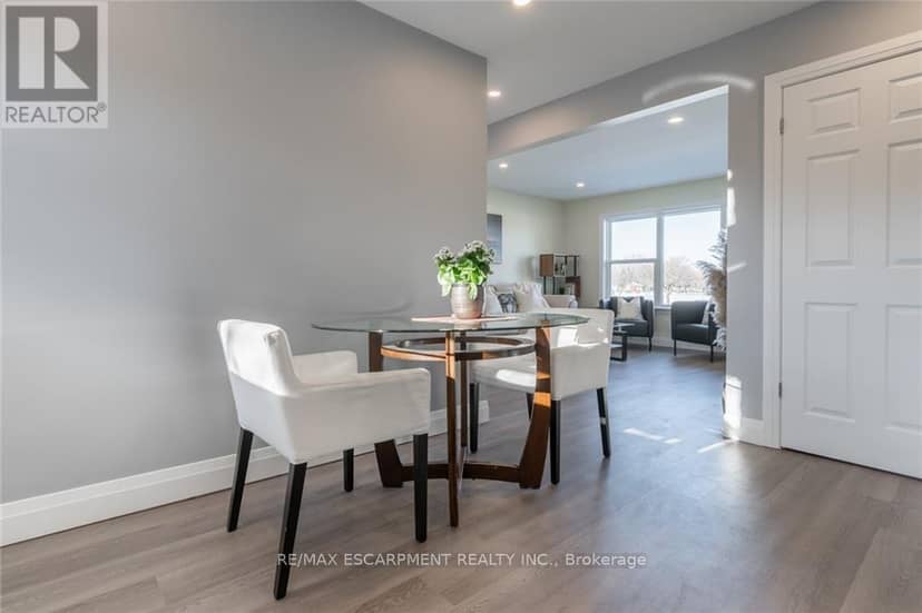 58 Sandalwood Avenue — photo 14 of 40