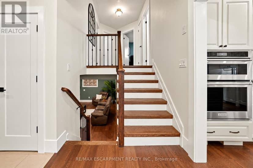 776 Acadia Drive — photo 9 of 24