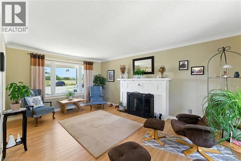 207 ROBINSON Road — photo 5 of 25