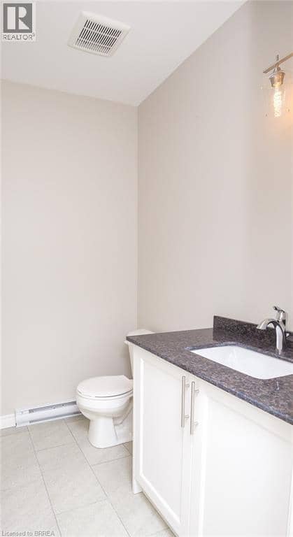 355 WELLINGTON Street — photo 10 of 40