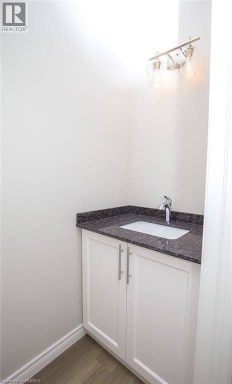 355 WELLINGTON Street — photo 28 of 40
