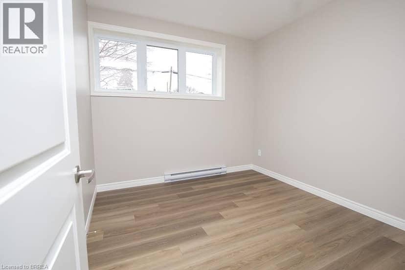 355 WELLINGTON Street — photo 16 of 40
