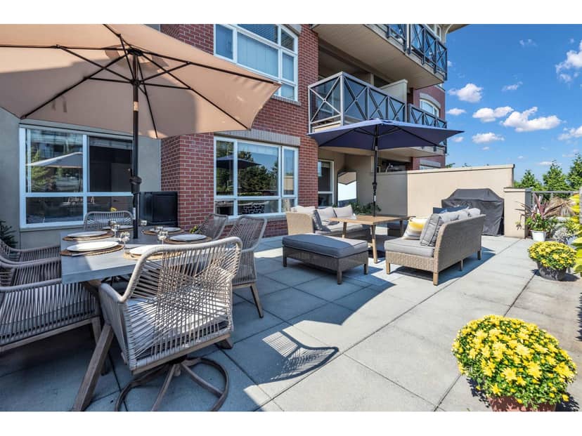 223 2970 KING GEORGE BOULEVARD, Surrey